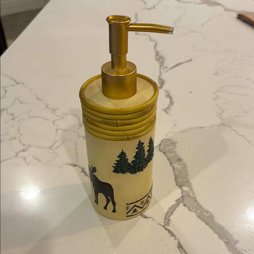Cabin theme soap dispenser moose trees nature wildlife lodge